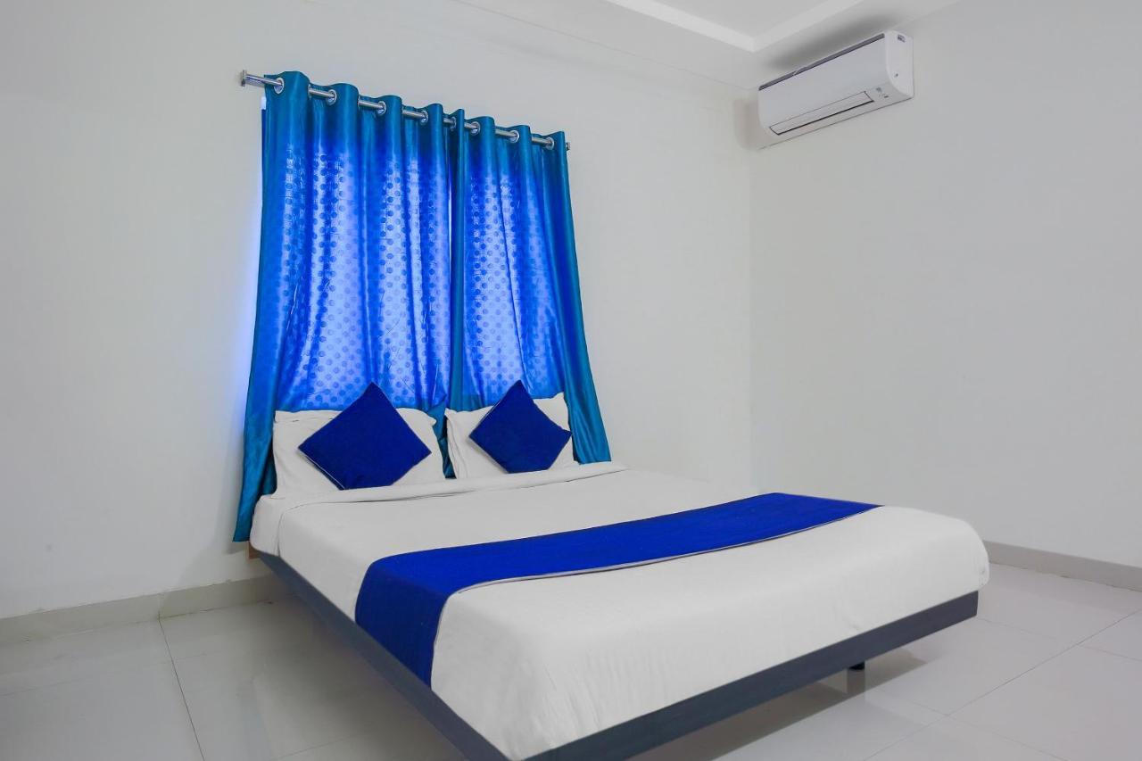 Hotel Oyo Silverkey 74581 Nallagandla Hyderabad Esterno foto