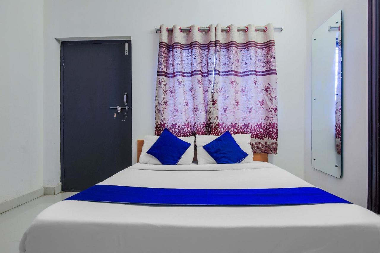 Hotel Oyo Silverkey 74581 Nallagandla Hyderabad Esterno foto