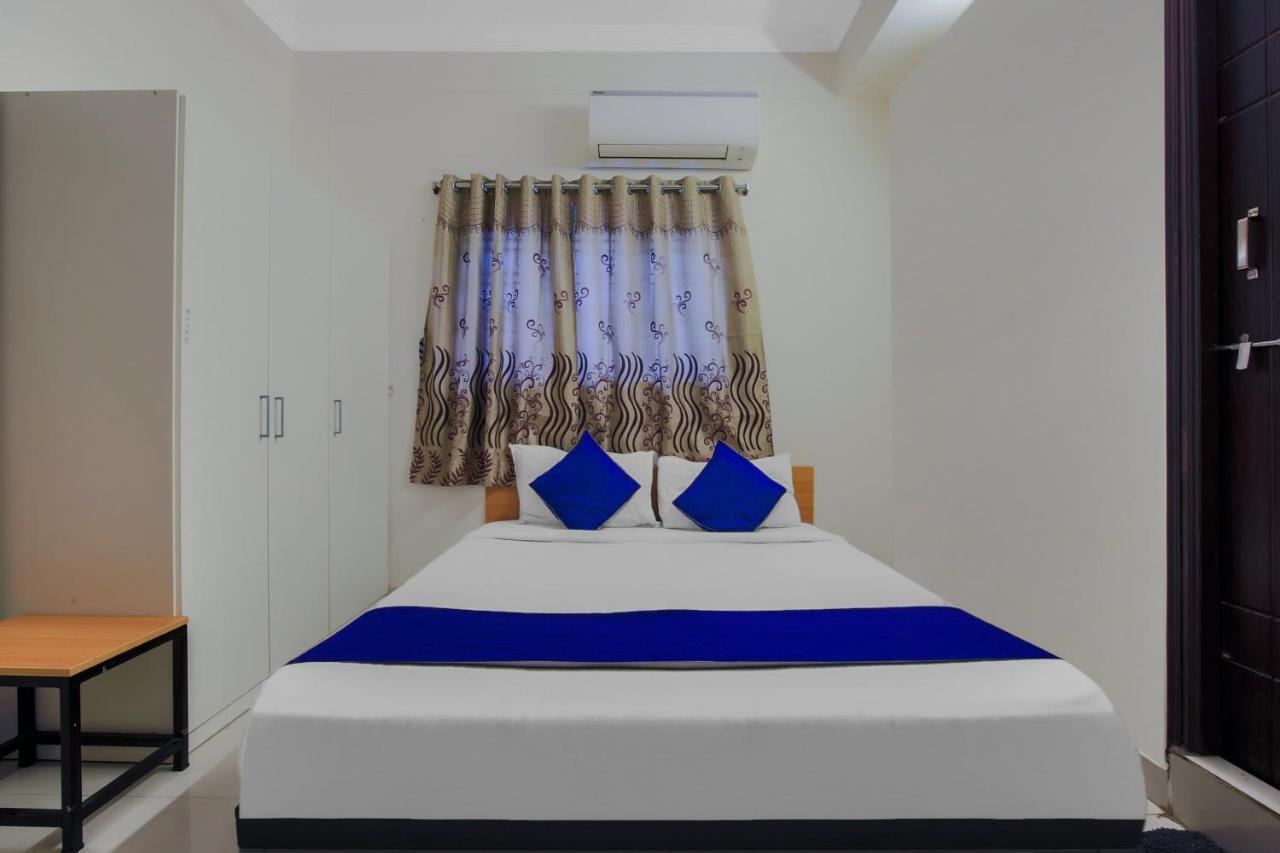 Hotel Oyo Silverkey 74581 Nallagandla Hyderabad Esterno foto