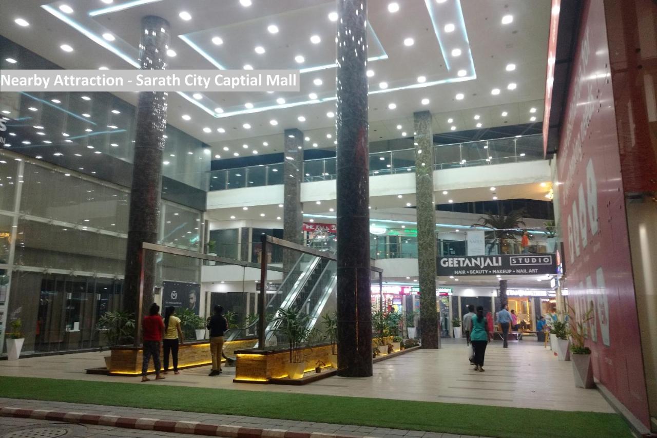 Hotel Oyo Silverkey 74581 Nallagandla Hyderabad Esterno foto