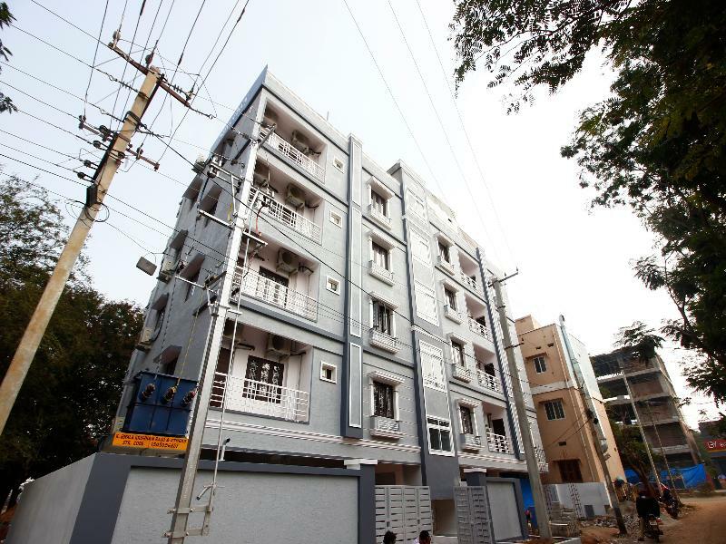 Hotel Oyo Silverkey 74581 Nallagandla Hyderabad Esterno foto