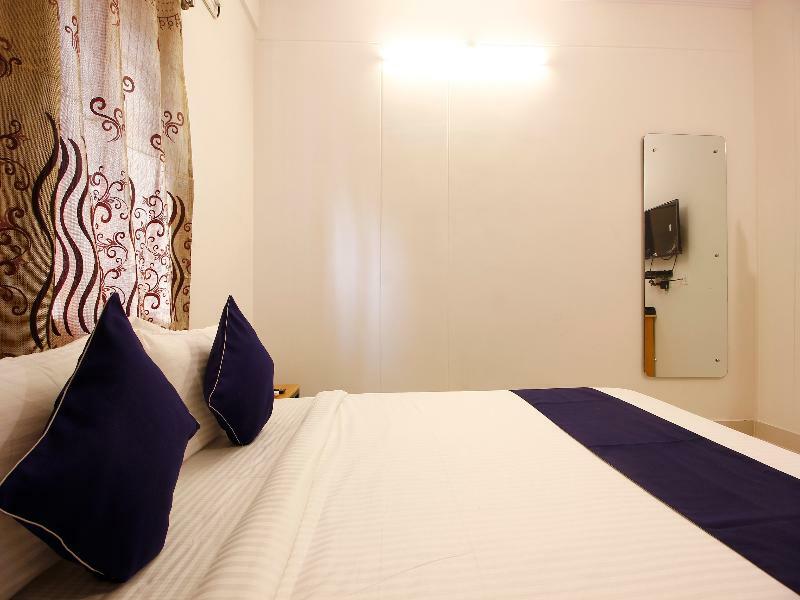 Hotel Oyo Silverkey 74581 Nallagandla Hyderabad Esterno foto