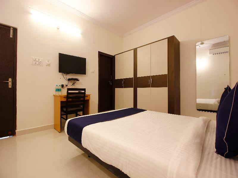 Hotel Oyo Silverkey 74581 Nallagandla Hyderabad Esterno foto